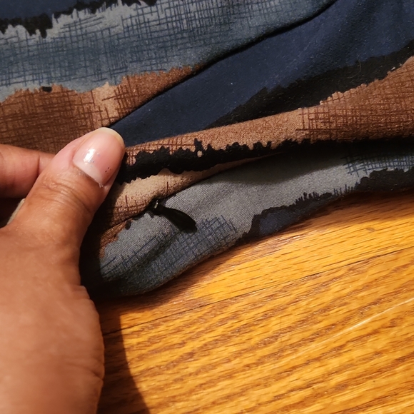 ๐๐ Like new! Rmo & Jul swing dress 3/4 sleeve red, blue, brown, tan size small - Picture 4 of 7